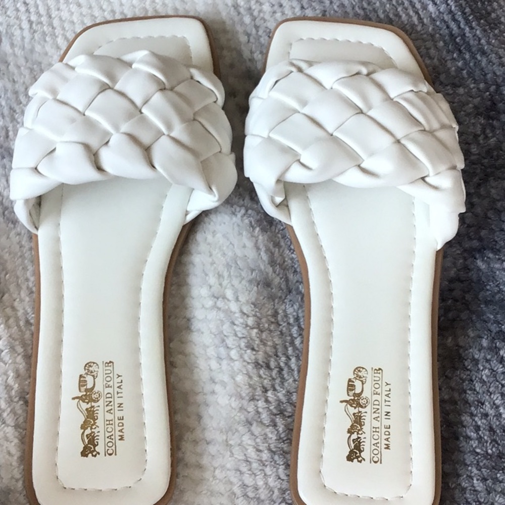 COACH AND FOUR SLIP ONS